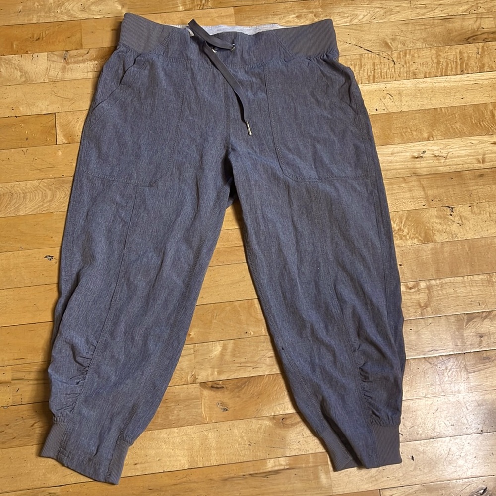 New Without Tags Calvin Klein Performance cropped silky joggers